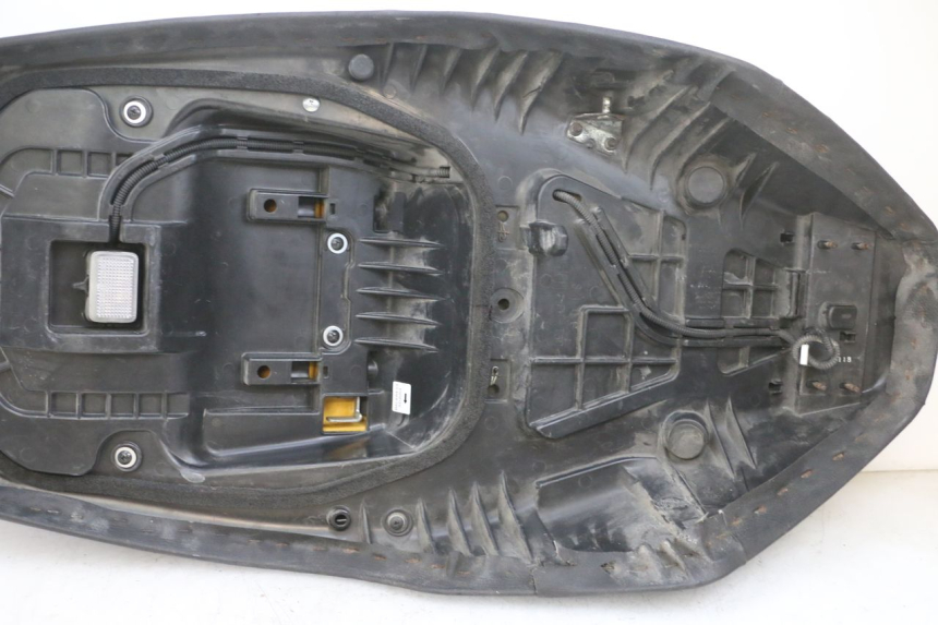 photo de SEAT SUZUKI BURGMAN EXECUTIVE ABS 650 (2006 - 2012) - Spare part profile view