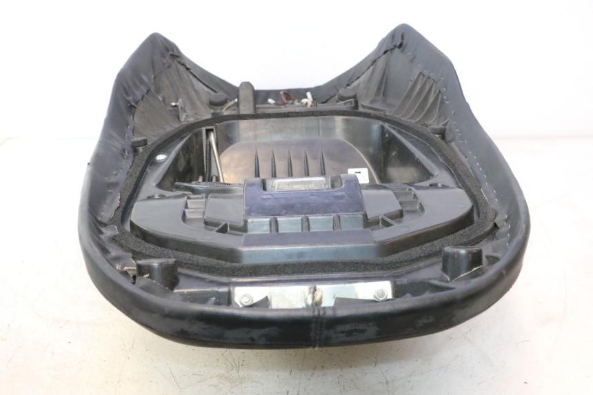 photo de SEAT SUZUKI BURGMAN EXECUTIVE ABS 650 (2006 - 2012) - Additional view of the item