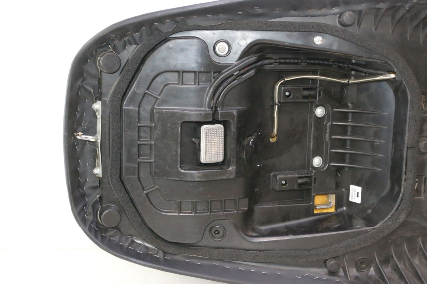 photo de SEAT SUZUKI BURGMAN EXECUTIVE ABS 650 (2006 - 2012) - Technical close-up