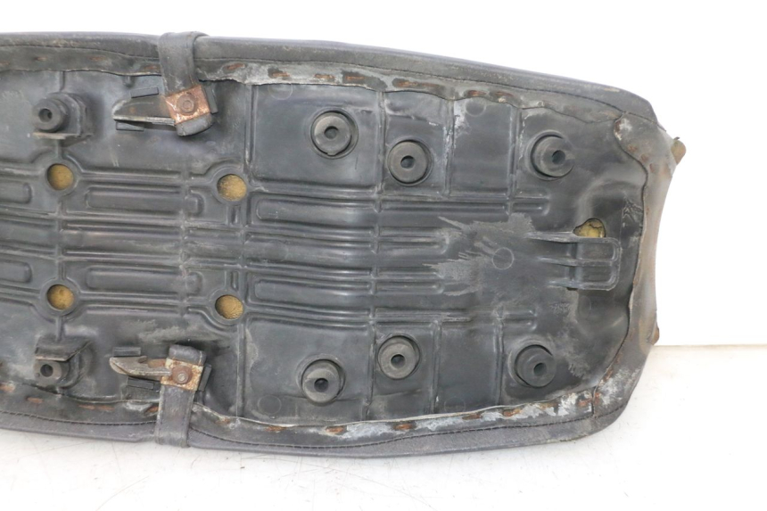 photo de SEAT HONDA CB TWO FIFTY 250 (1991 - 2002) - Surface and material condition