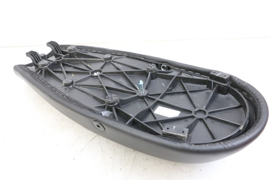 photo de SEAT ROYAL ENFIELD CONTINENTAL GT 650 (2019 - 2024) - Zoom on usage condition