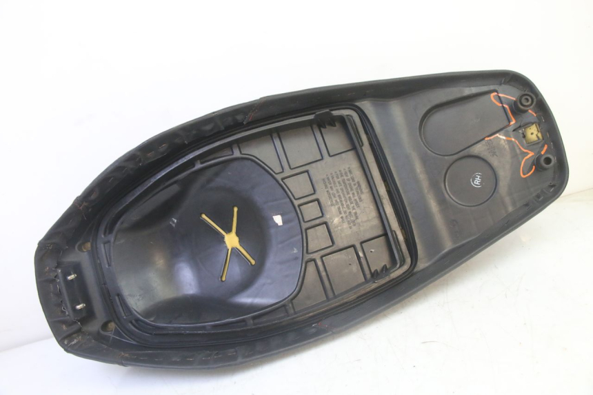 photo de SEAT SYM CROX 4T 50 (2016 - 2023) - Fixing points details