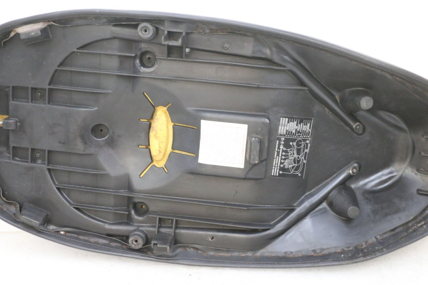 photo de SEAT PEUGEOT ELYSEO 125 (1999 - 2004) - Fixing points details