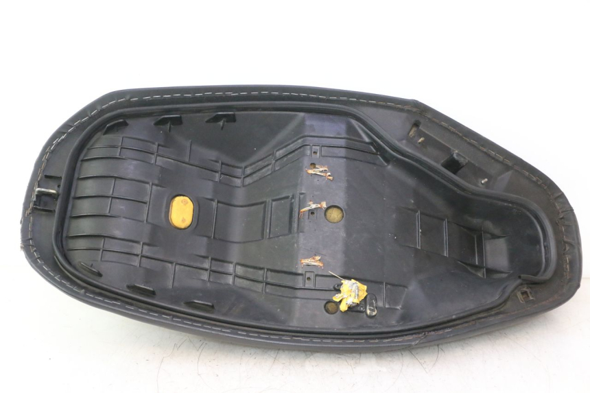 photo de SEAT HONDA FES PANTHEON 2T 125 (1998 - 2002) - Fixing points details