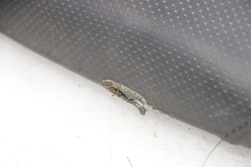 photo de SEAT HONDA FES S-WING SWING ABS 125 (2007 - 2015) - Surface and material condition