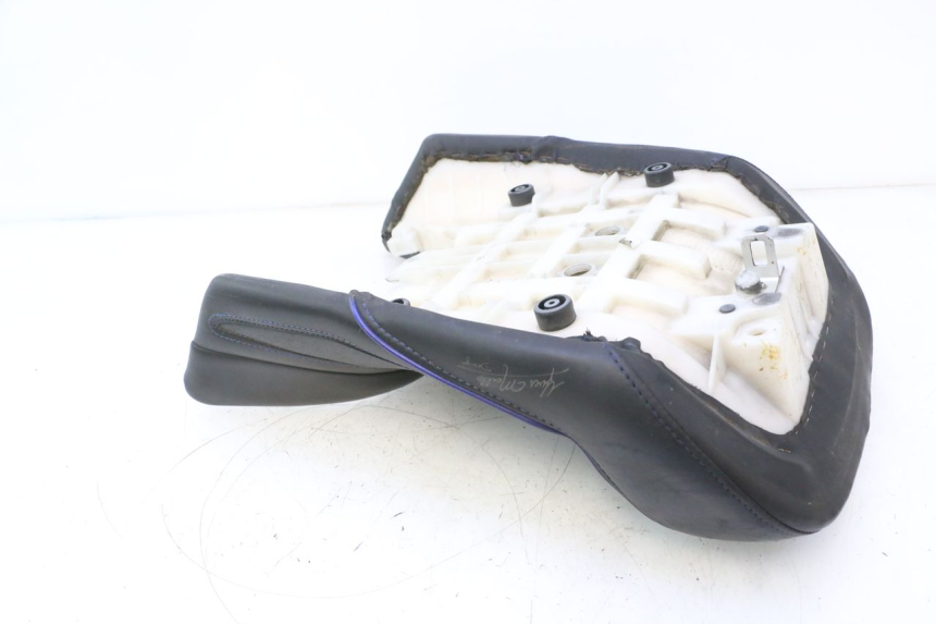 photo de SEAT YAMAHA FJR 1300 (2001 - 2005) - Detailed visual inspection