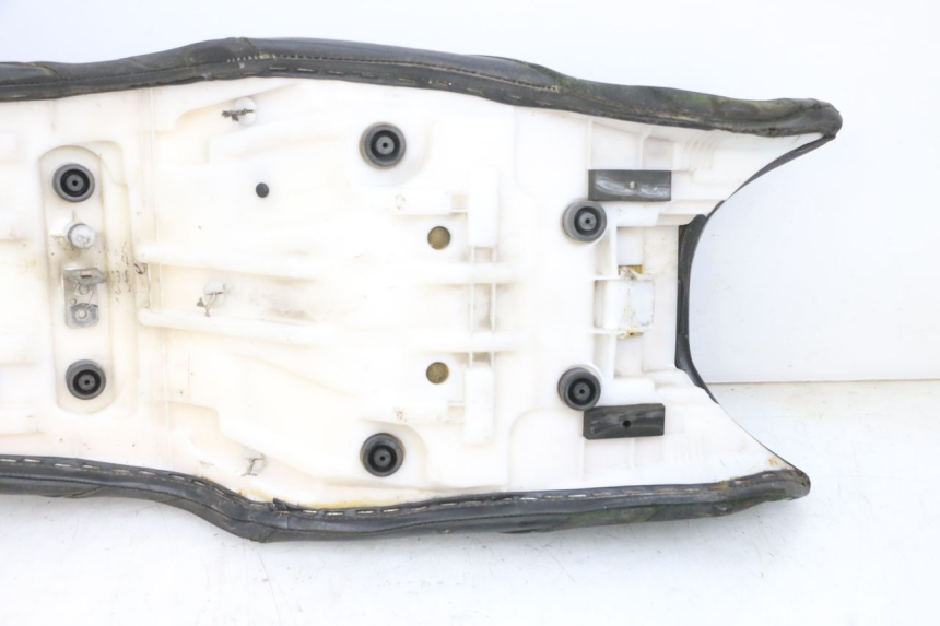 photo de SEAT YAMAHA FZ6 N FAZER 600 (2004 - 2006) - Distinctive features