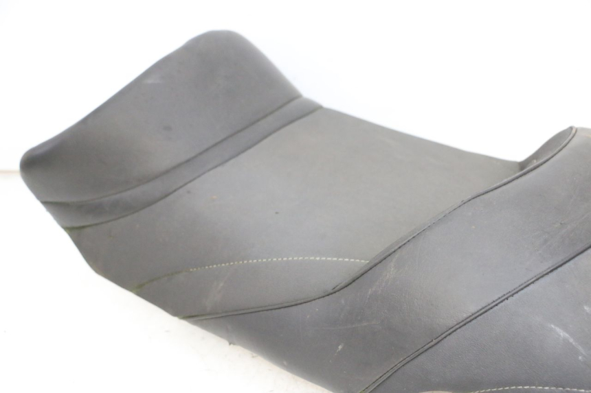 photo de SEAT YAMAHA FZ6 N FAZER 600 (2004 - 2006) - Alternative angle