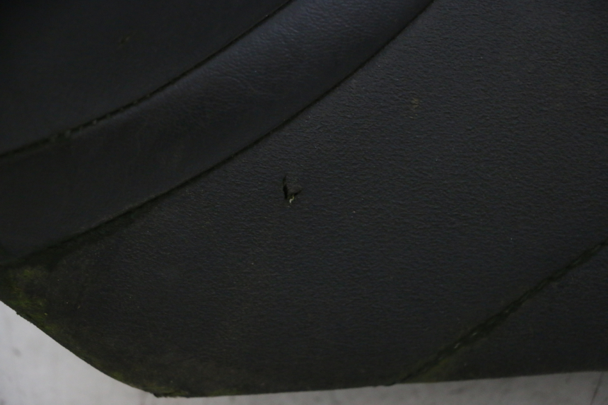 photo de SEAT YAMAHA FZ6 N FAZER 600 (2004 - 2006) - Fixing points details