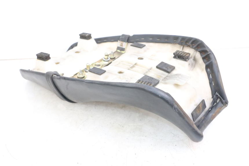 photo de Saddle HYOSUNG GF 125 (2001 - 2005) - Zoom on usage condition