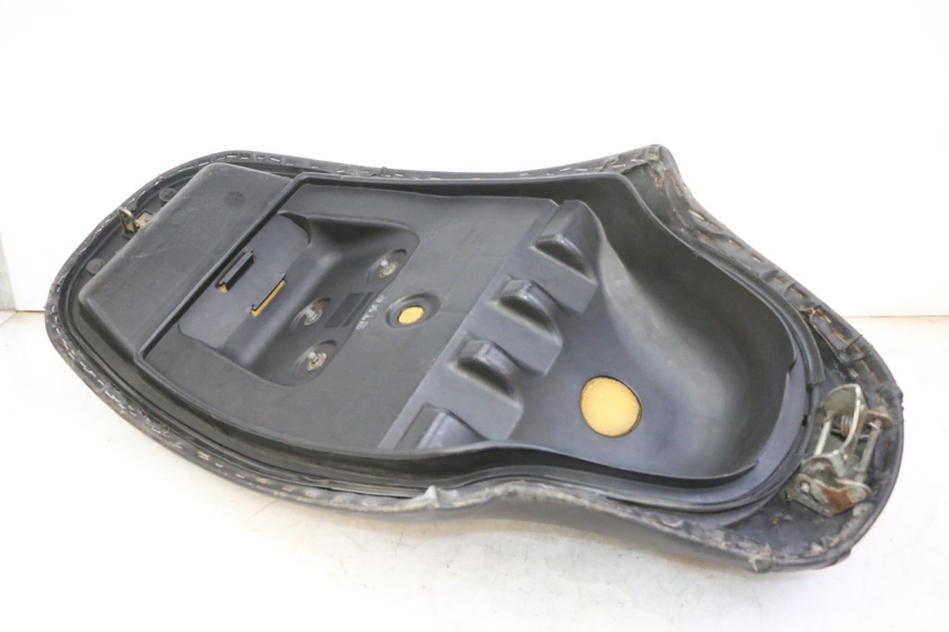 photo de SEAT KYMCO GRAND DINK 125 (2002 - 2007) - Distinctive features