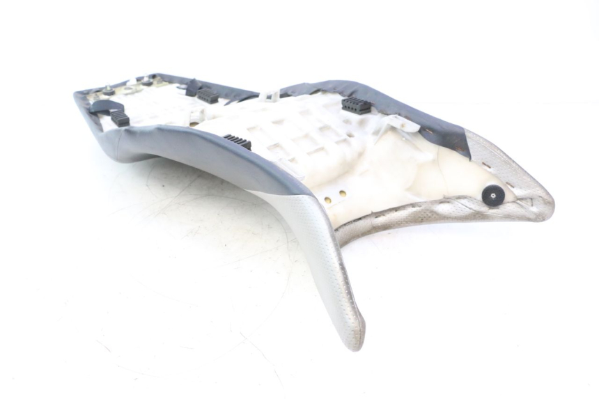 photo de SEAT SUZUKI GSR 600 (2005 - 2012) - Fixing points details