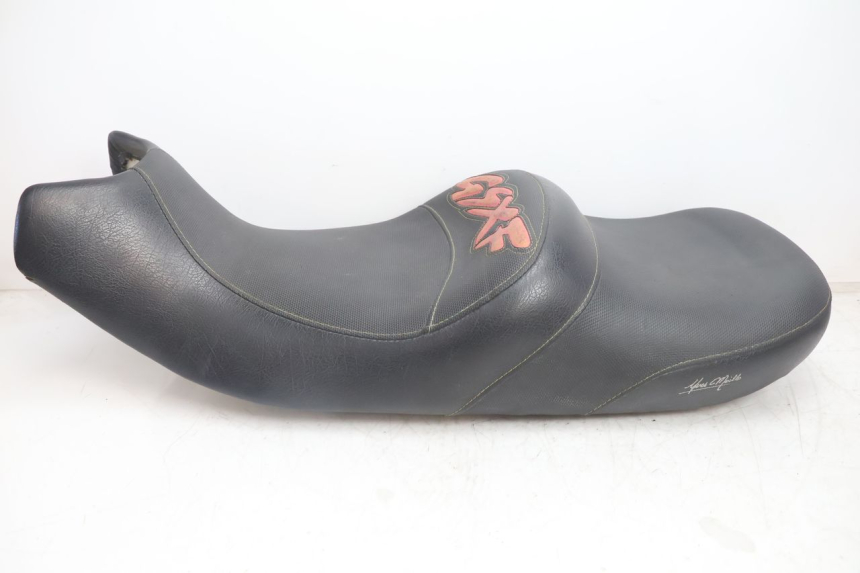 photo de SEAT SUZUKI GSX F GSXF 750 (1988 - 1998) - Technical close-up
