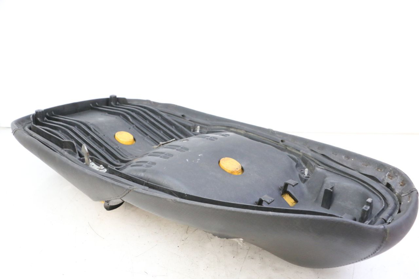 photo de SEAT HONDA FES S-WING SWING ABS 125 (2007 - 2015) - Markings and original references