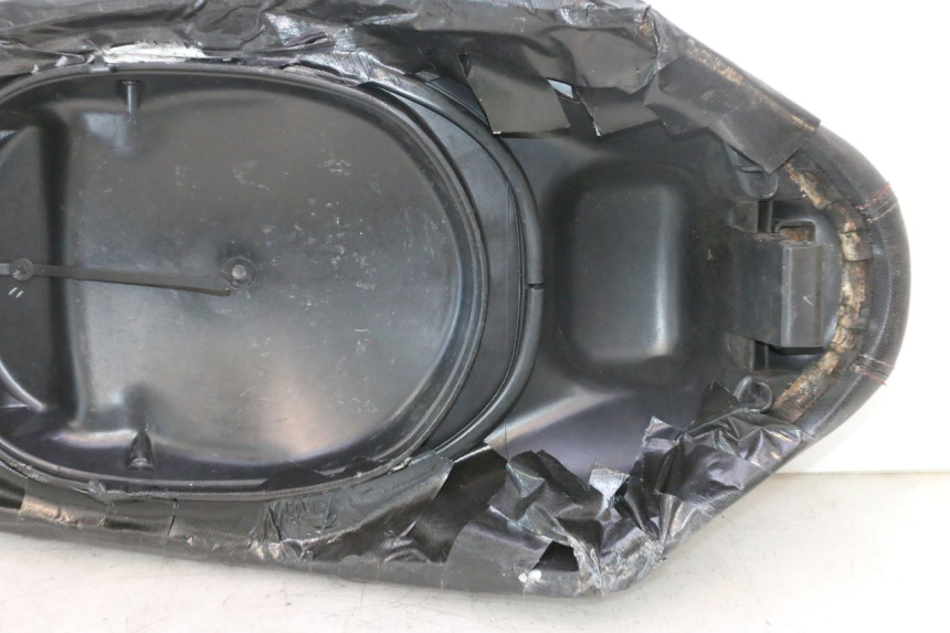 photo de SEAT PIAGGIO LIBERTY IGET 4T 50 (2021 - 2025) - Alternative perspective