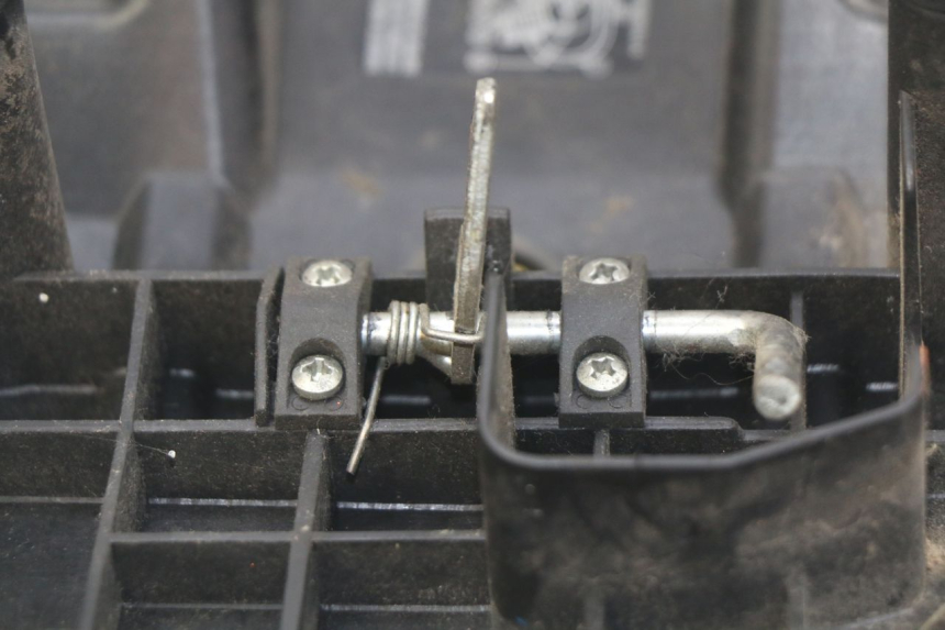 photo de SEAT PEUGEOT LUDIX 50 (2005 - 2007) - Fixing points details