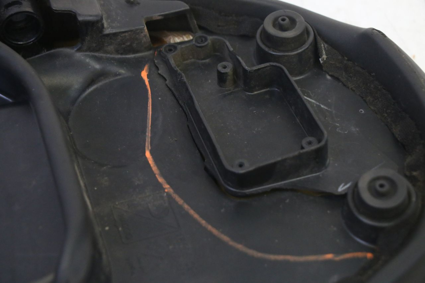 photo de SEAT PIAGGIO NEW TYPHOON 50 (2010 - 2017) - Surface and material condition