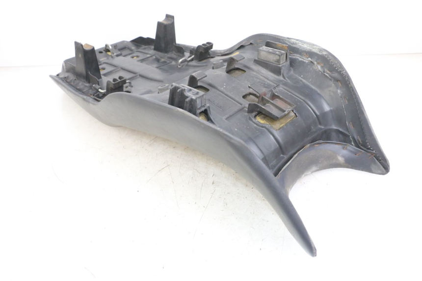 photo de SEAT HONDA NTV DEAUVILLE 650 (1998 - 2001) - Surface and material condition