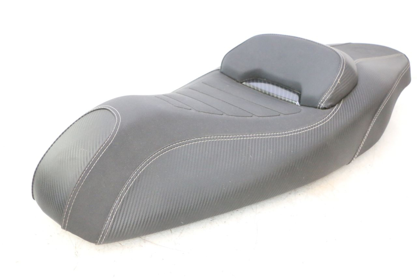 photo de SEAT JM MOTORS R-MAX TECH 50 (2024 - 2026) - Surface and material condition