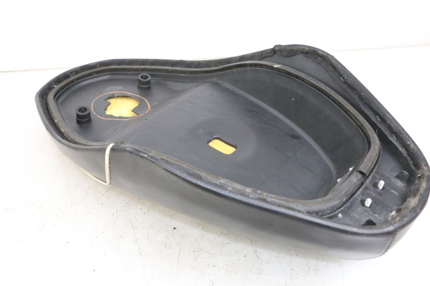 photo de Saddle EUROCKA R8 4T 50 (2013 - 2022) - Surface and material condition