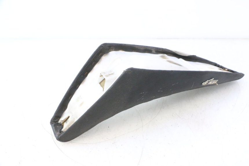 photo de SEAT APOLLO RFZ 140 - Fixing points details
