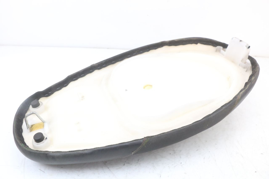 photo de SEAT JM MOTORS SANTANA 50 (2014 - 2023) - Technical close-up