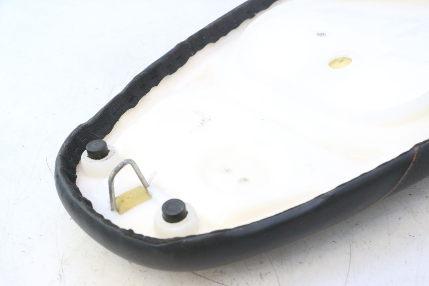 photo de SEAT JM MOTORS SANTANA 50 (2014 - 2023) - Fixing points details