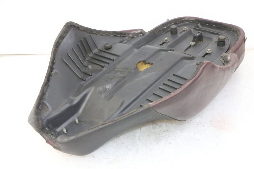 photo de SEAT APRILIA SCARABEO GT TOURING 125 (1999 - 2005) - Fixing points details