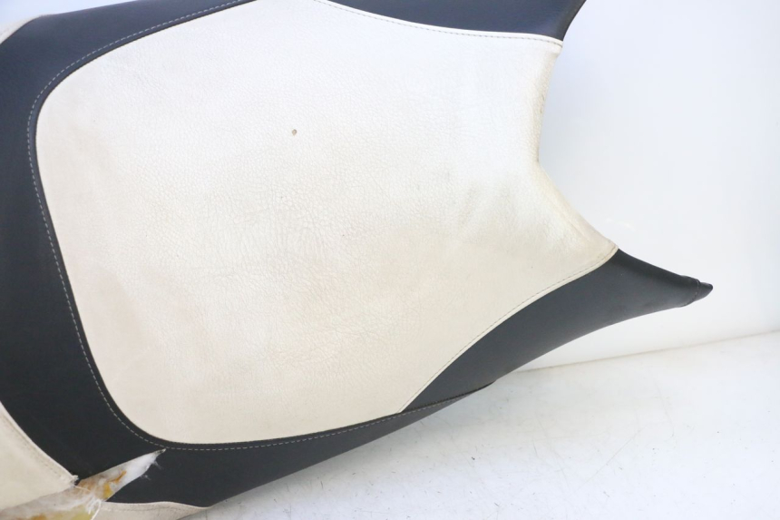 photo de SEAT CAN-AM SPYDER RS 1000 (2008 - 2012) - Spare part profile view