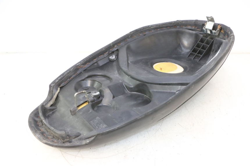 photo de SEAT PEUGEOT TREKKER 50 (1995 - 2004) - Fixing points details