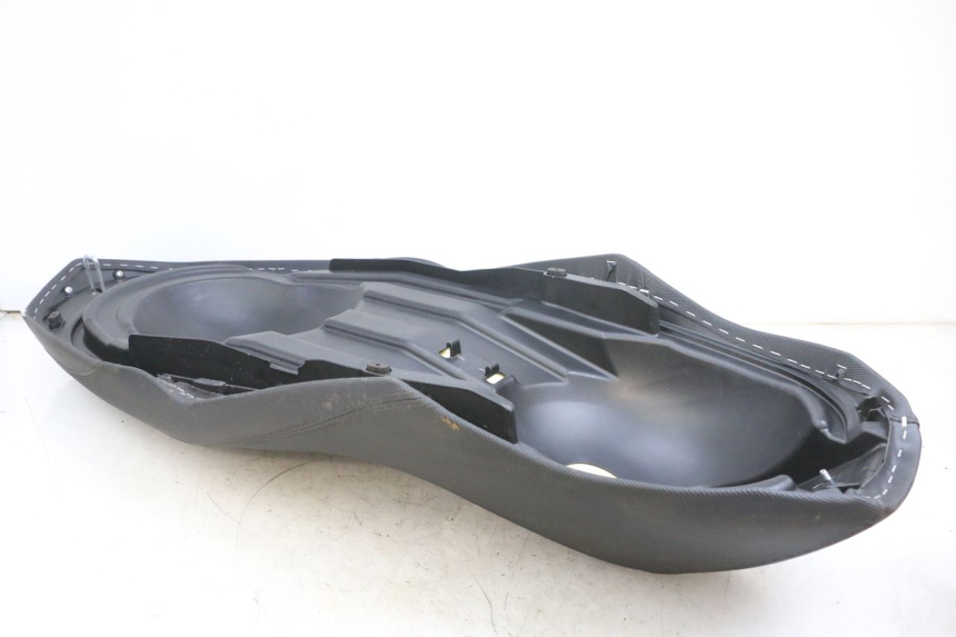 photo de SEAT YAMAHA TRICITY 300 (2020 - 2024) - Fixing points details