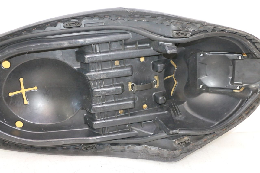 photo de SEAT YAMAHA XMAX X-MAX 125 (2006 - 2009) - Surface and material condition