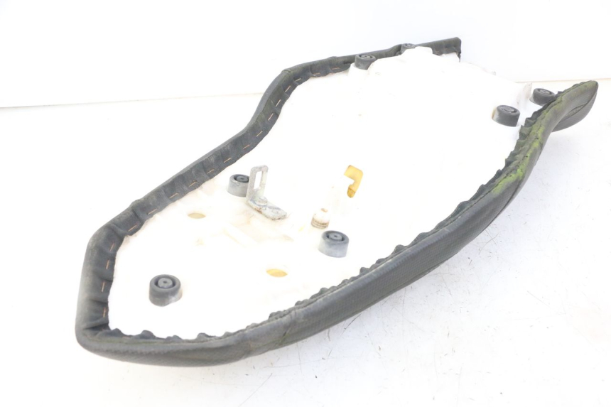 photo de SEAT YAMAHA XJ6 ABS 600 (2008 - 2016) - Technical close-up