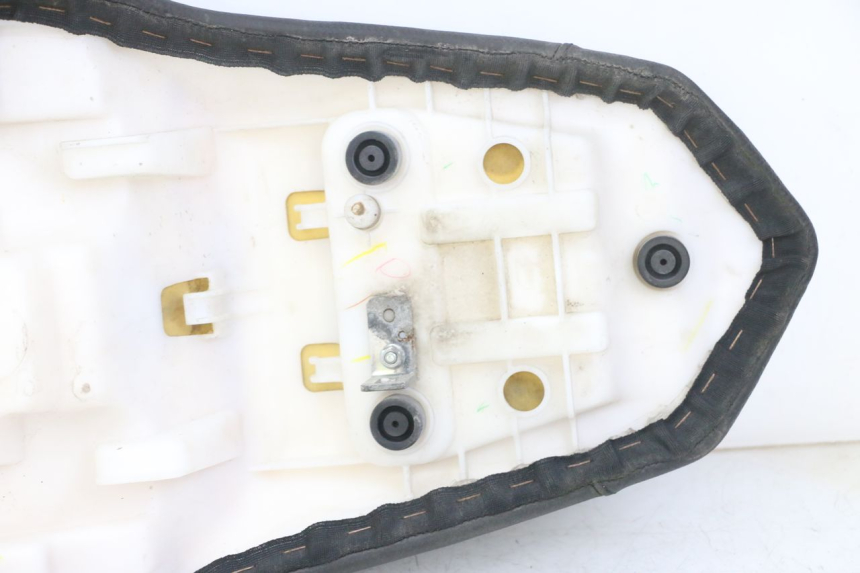 photo de SEAT YAMAHA XJ6 ABS 600 (2008 - 2016) - Checked used part