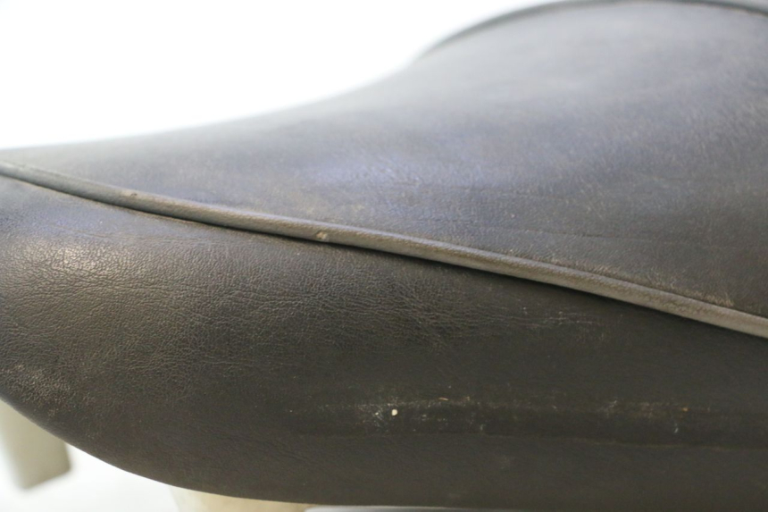 photo de SEAT YAMAHA XJR 1300 (1998 - 2002) - Technical close-up