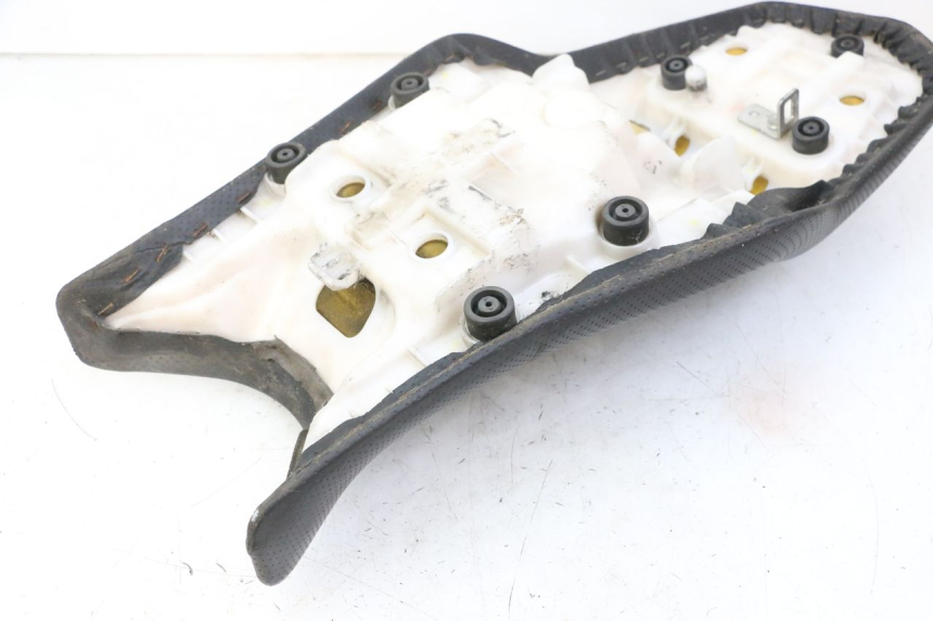 photo de SEAT YAMAHA XJ6 600 (2008 - 2016) - Fixing points details