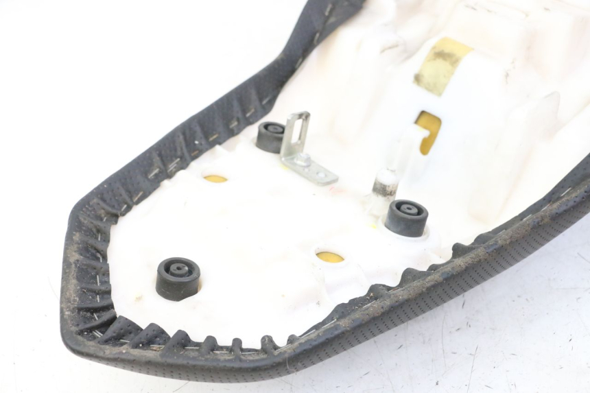 photo de SEAT YAMAHA XJ6 600 (2008 - 2016) - Markings and original references