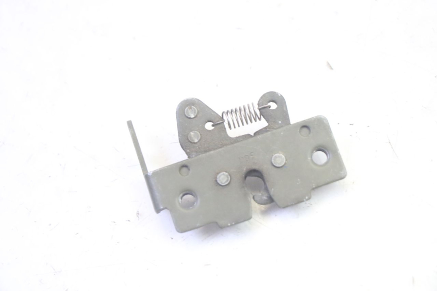 photo de SEAT LOCK SET PIAGGIO MP3 RL 250 (2006 - 2010) - Zoom on usage condition