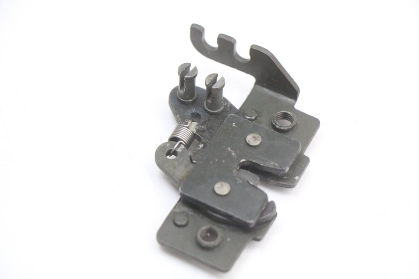 photo de SEAT LOCK SET PIAGGIO X10 125 (2012 - 2017) - Zoom on usage condition