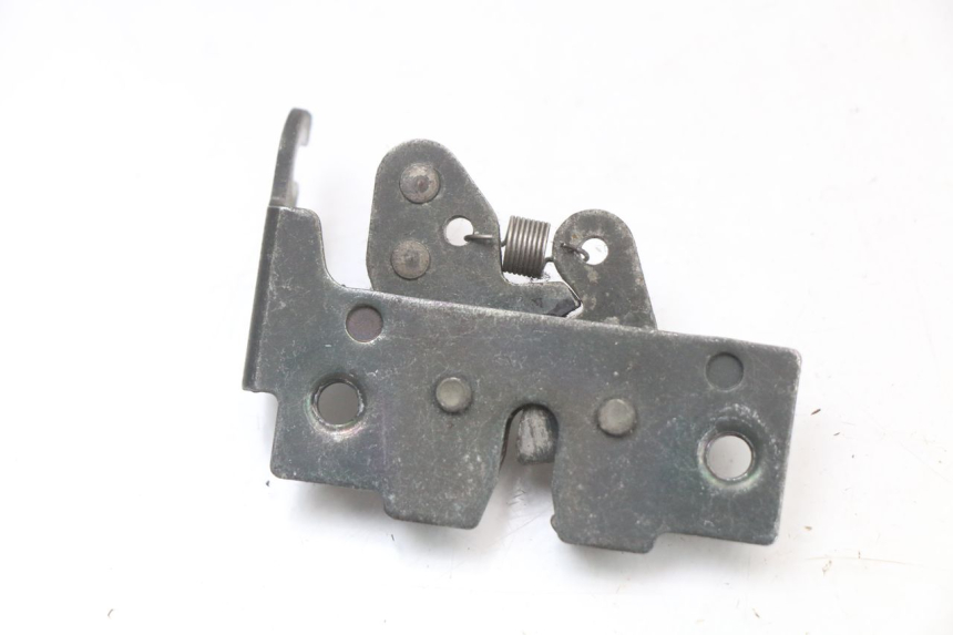 photo de SEAT LOCK PIAGGIO X8 125 (2004 - 2007) - Zoom on usage condition