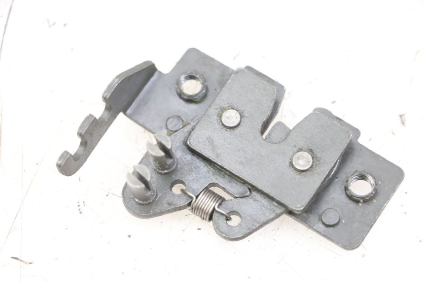 photo de SEAT LOCK PIAGGIO XEVO - X EVO 125 (2007 - 2017) - Component detail