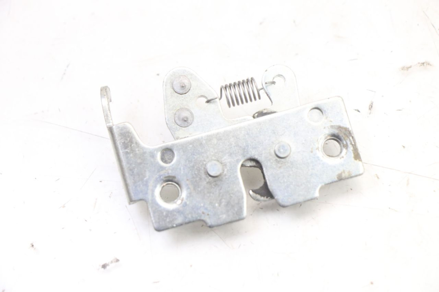 photo de SEAT LOCK PIAGGIO XEVO - X EVO 125 (2007 - 2017) - Zoom on usage condition