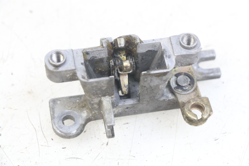 photo de SEAT LOCK KYMCO AGILITY 16+ 4T 50 (2018 - 2023) - Alternative perspective