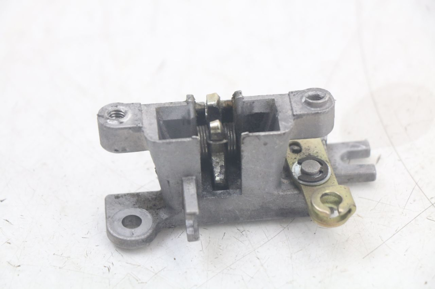 photo de SEAT LOCK KYMCO AGILITY 4T 50 (2018 - 2022) - Zoom on usage condition