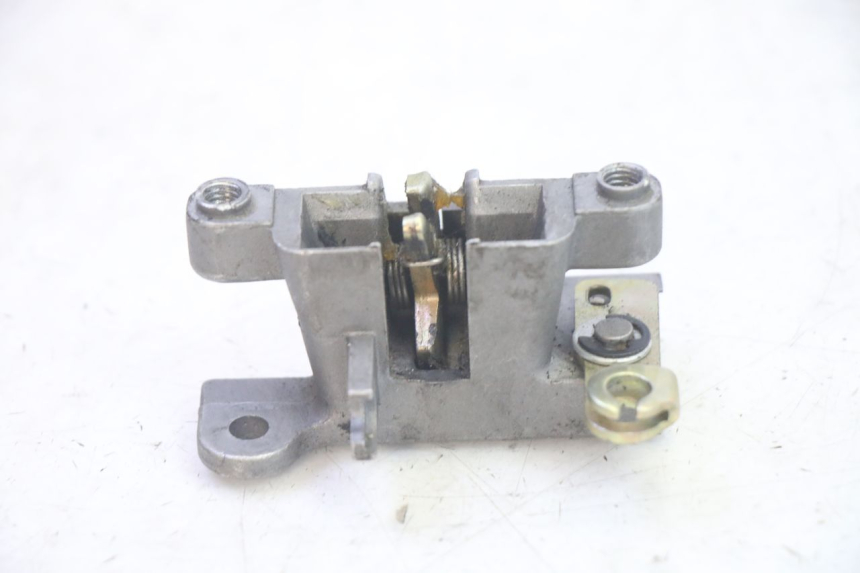 photo de SEAT LOCK KYMCO AGILITY 4T 50 (2018 - 2022) - Zoom on usage condition