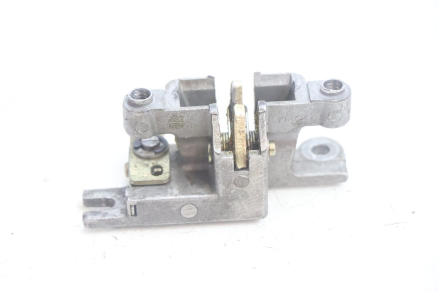 photo de SEAT LOCK SET KYMCO AGILITY FR 2T 50 (2012 - 2017) - Zoom on usage condition