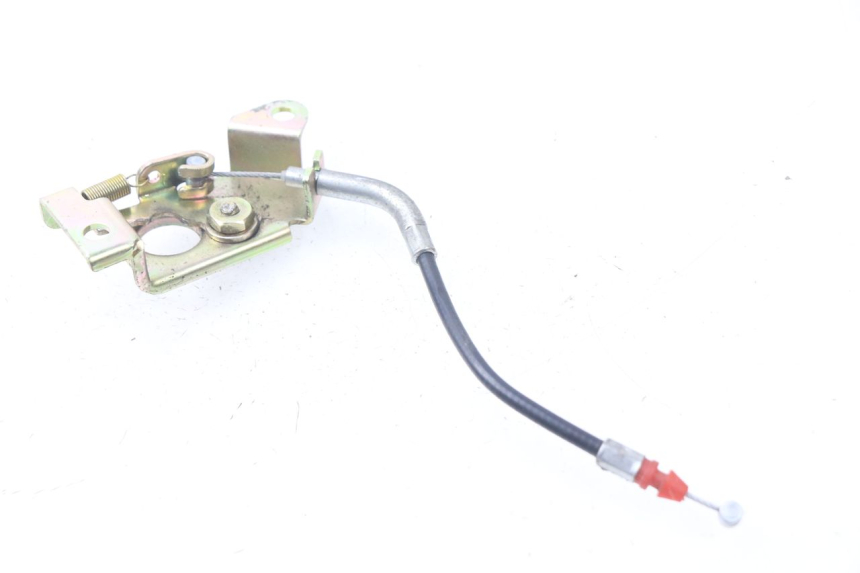 photo de SEAT LOCK SET HYOSUNG AQUILA GV 125 (2009 - 2016) - Zoom on usage condition