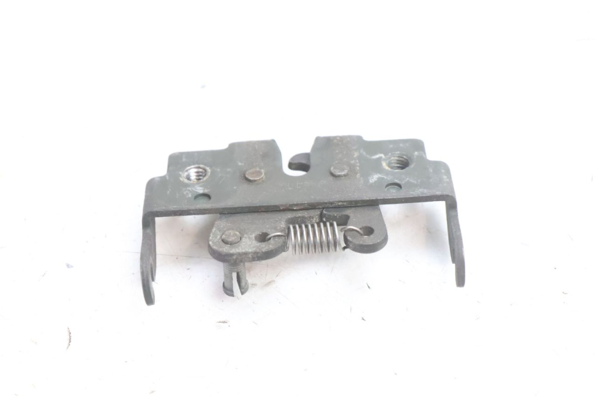photo de SEAT LOCK SET APRILIA ATLANTIC S 125 (2010 - 2013) - Alternative perspective