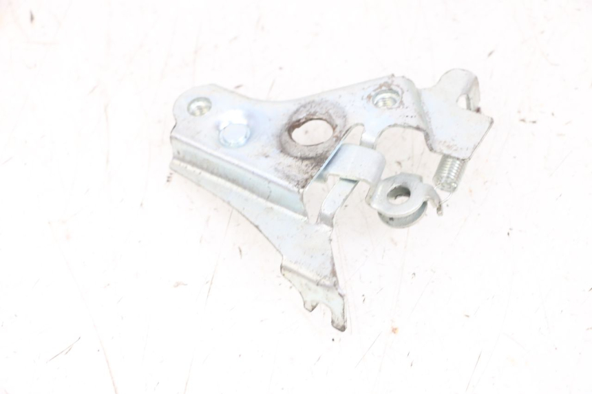 photo de SEAT LOCK SET MAG POWER BOMBERS 4T 50 (2016 - 2026) - Zoom on usage condition