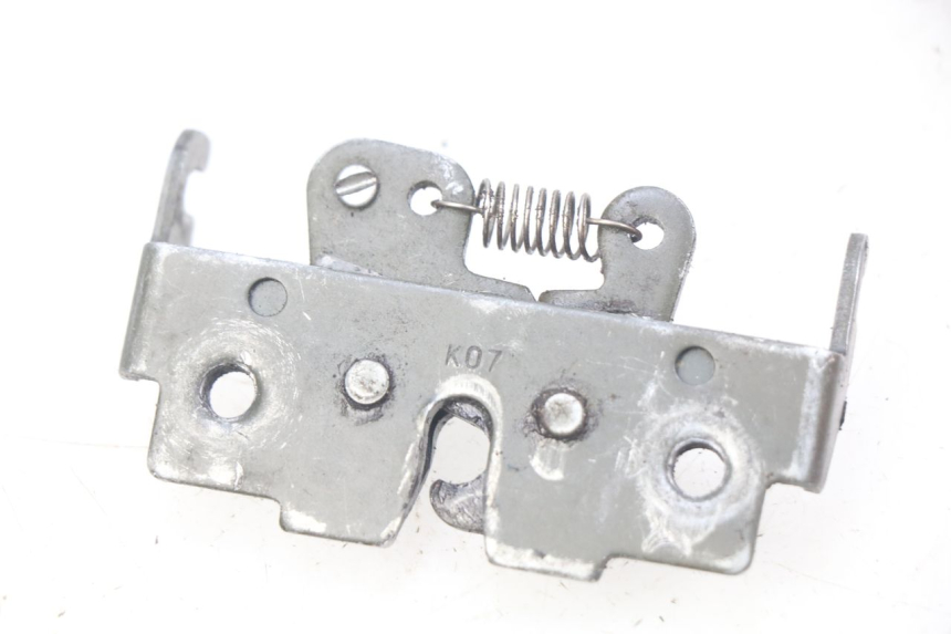 photo de SEAT LOCK SET MBK BOOSTER SPIRIT NAKED 50 (2004 - 2017) - Component detail